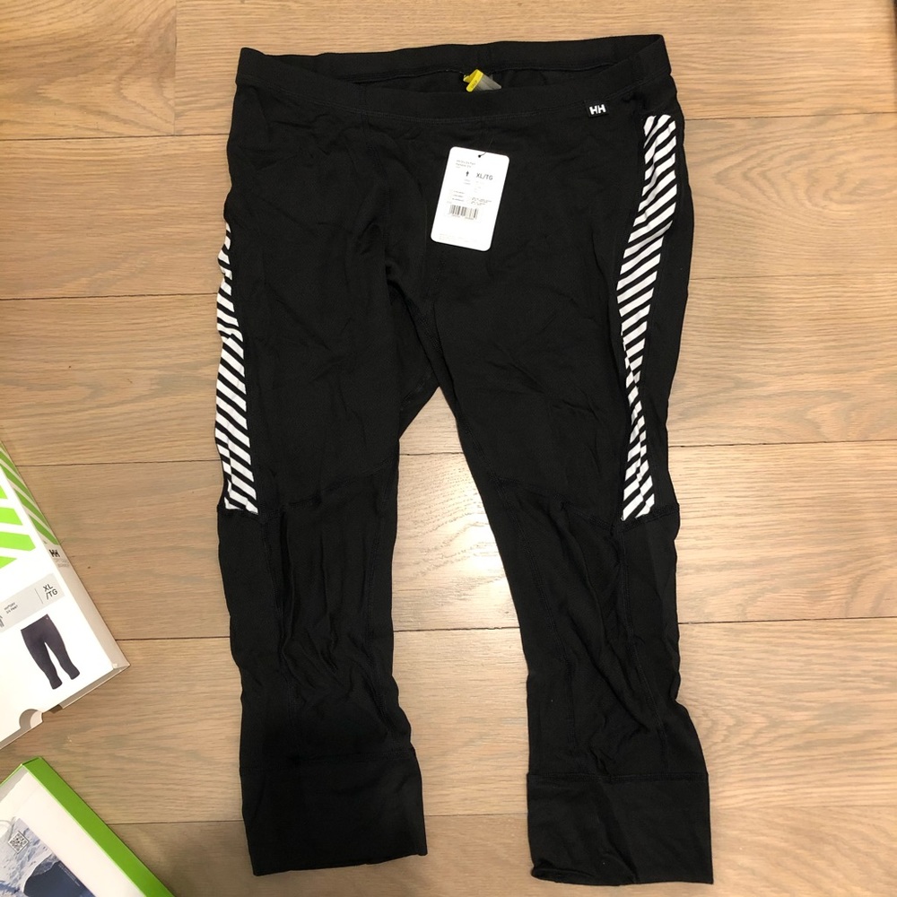 NWT Helly Hansen lightweight base layer 3/4 pant
